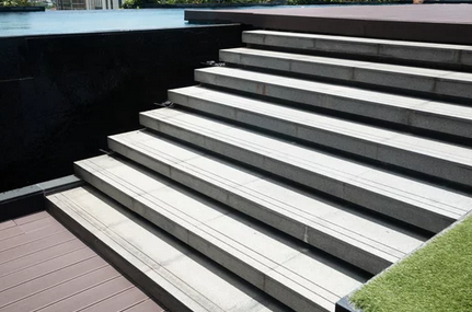Floating concrete steps